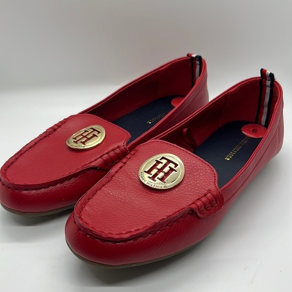 NWOT Tommy Hilfiger‎ Red Driving Loafer Sz 6 - Picture 1 of 3